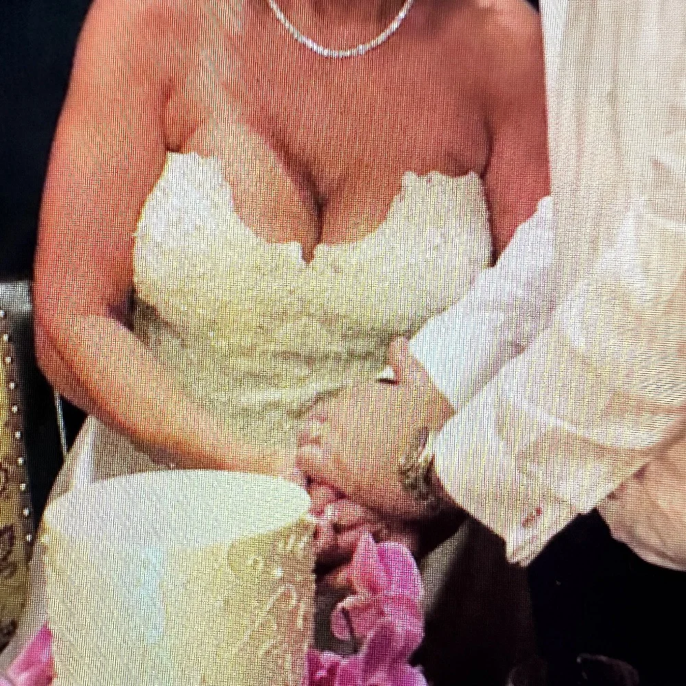 Wedding Dress by ENZOANI - Picture 15 of 16